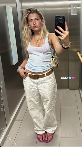Leni Pieckenhagen Sexy (1 photo)