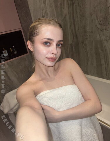 Leni Schäfer nude photo 16