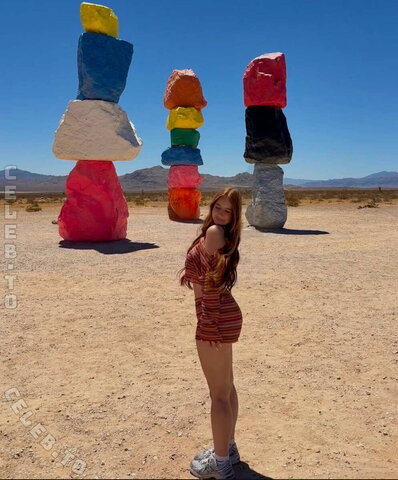 Lenia.Klm nude photo 1