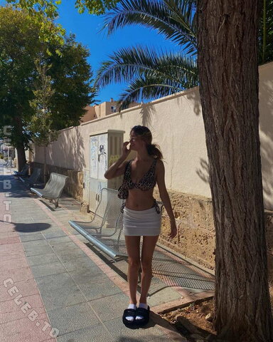 Leni.dnz nude photo 9