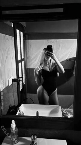 Leni.sfh nude photo 13