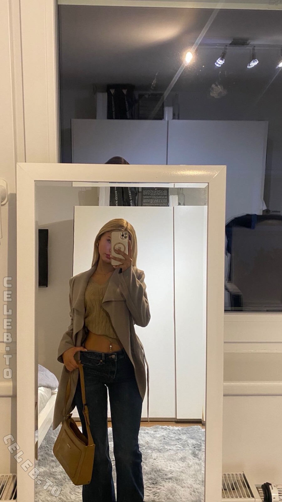 leni.zkm nude photo 1