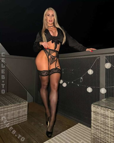 Leo Theresa nude photo 10