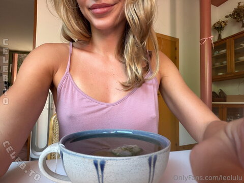 LeoLulu – 😉 Can I ask you something? 🤭 Too busy for my pussy? Not a good idea... 🤭 Let's sweat together? 😏