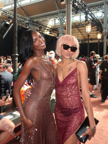 Leomie Anderson nude photo 3