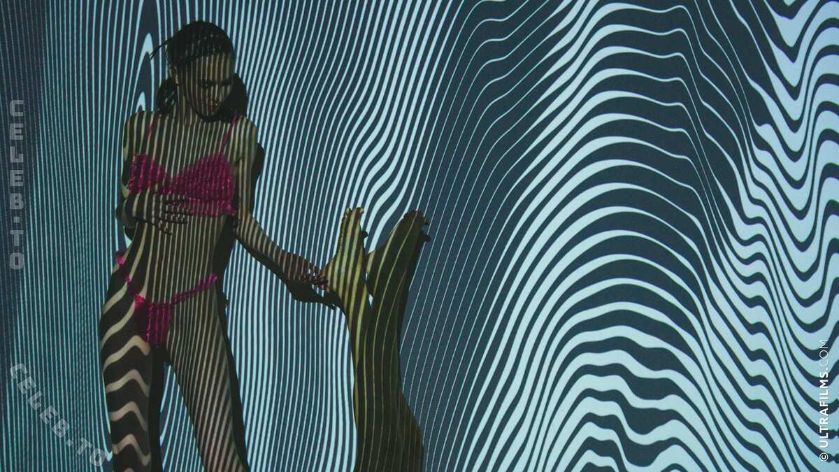 Leona Mia nude photo 6