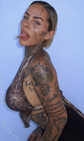 Leoni "Barbie" Baltz nude photo 15