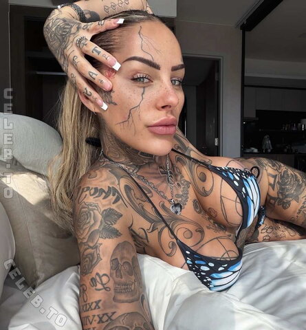 Leoni "Barbie" Baltz nude photo 33