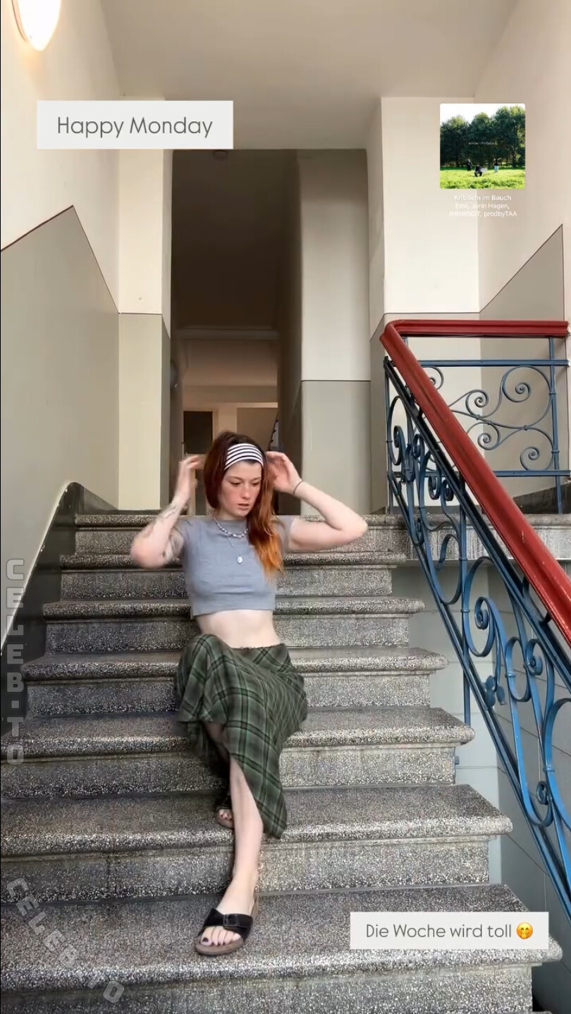 Leonie Busse nude photo 1