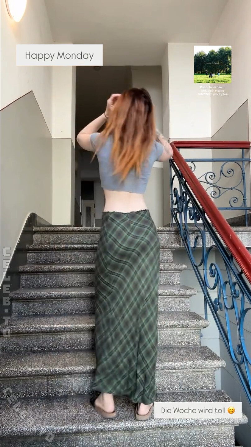 Leonie Busse nude photo 3