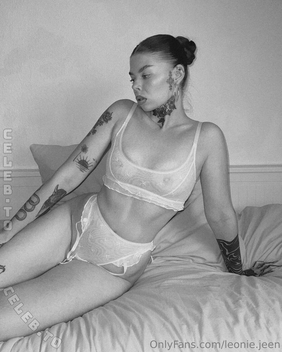 Leonie Jeen nude photo 4