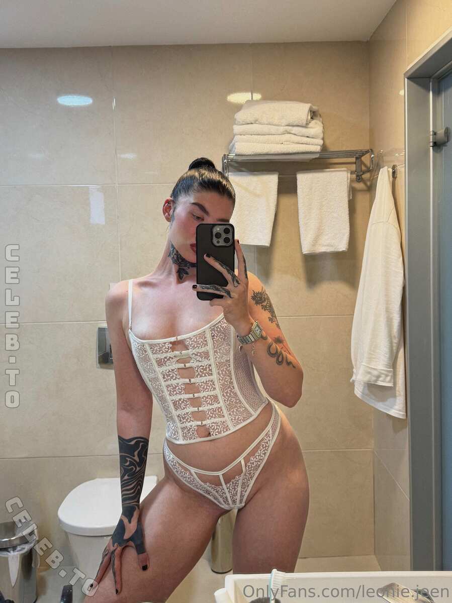 Leonie Jeen nude photo 7