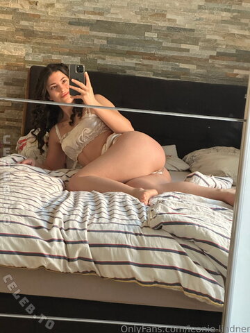 Leonie Lindner nude photo 25