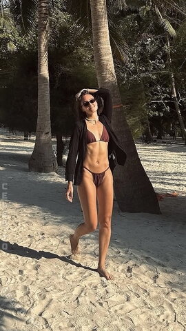 Leonie Treiber nude photo 17