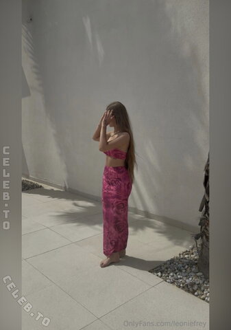 leoniefrey nude photo 2