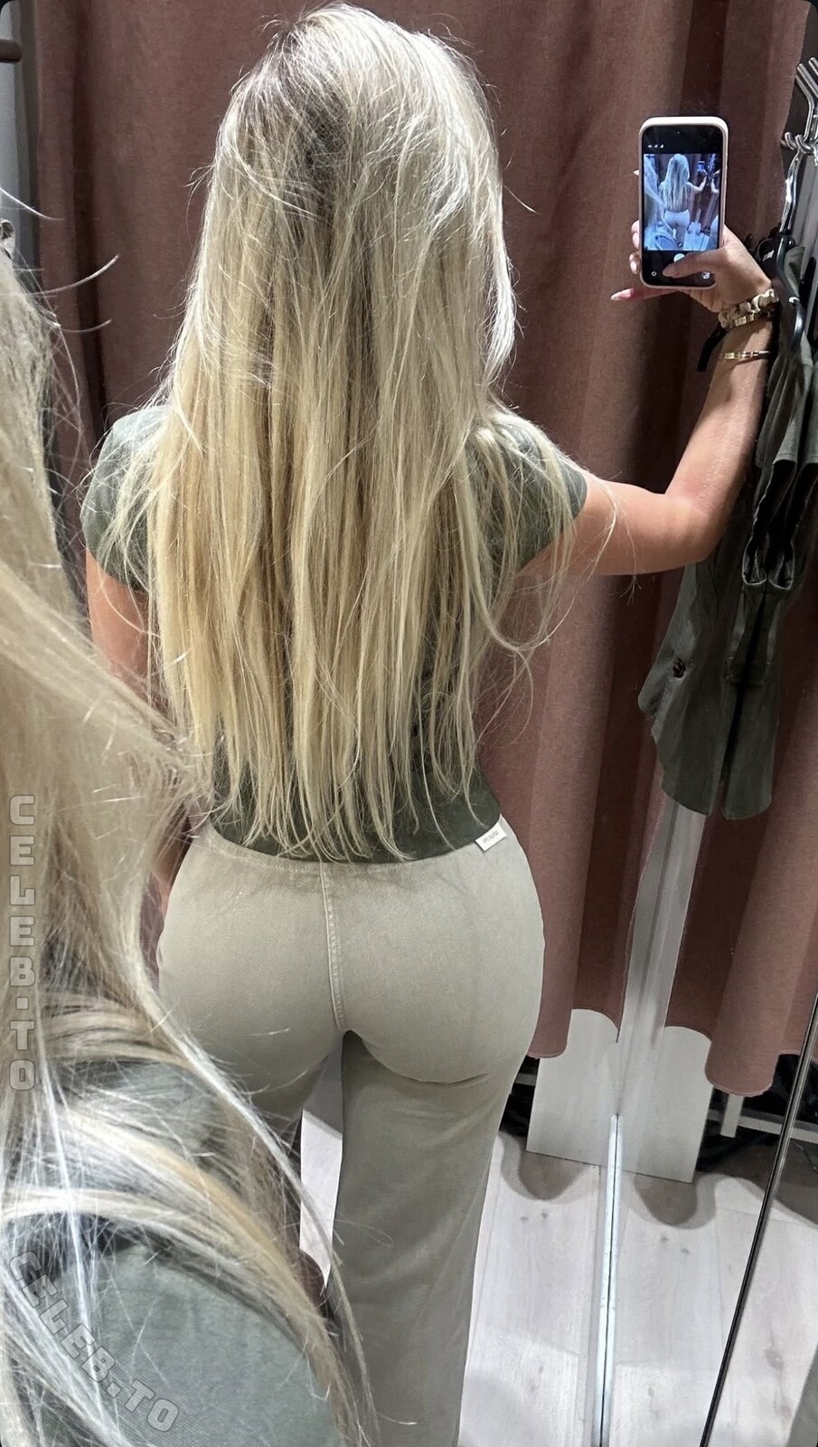 LeonieSia nude photo 6