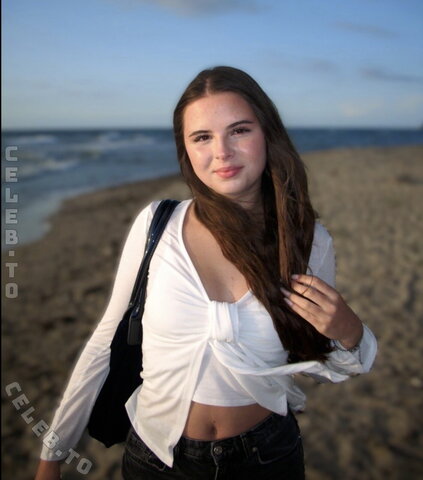 LeoniH nude photo 17