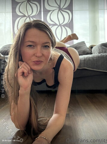 Leonora nude photo 1