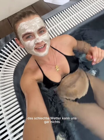 Leonyymartinek nude photo 11