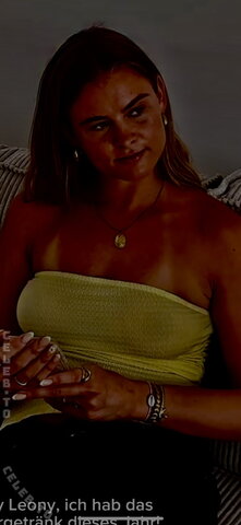 Leonyymartinek nude photo 1