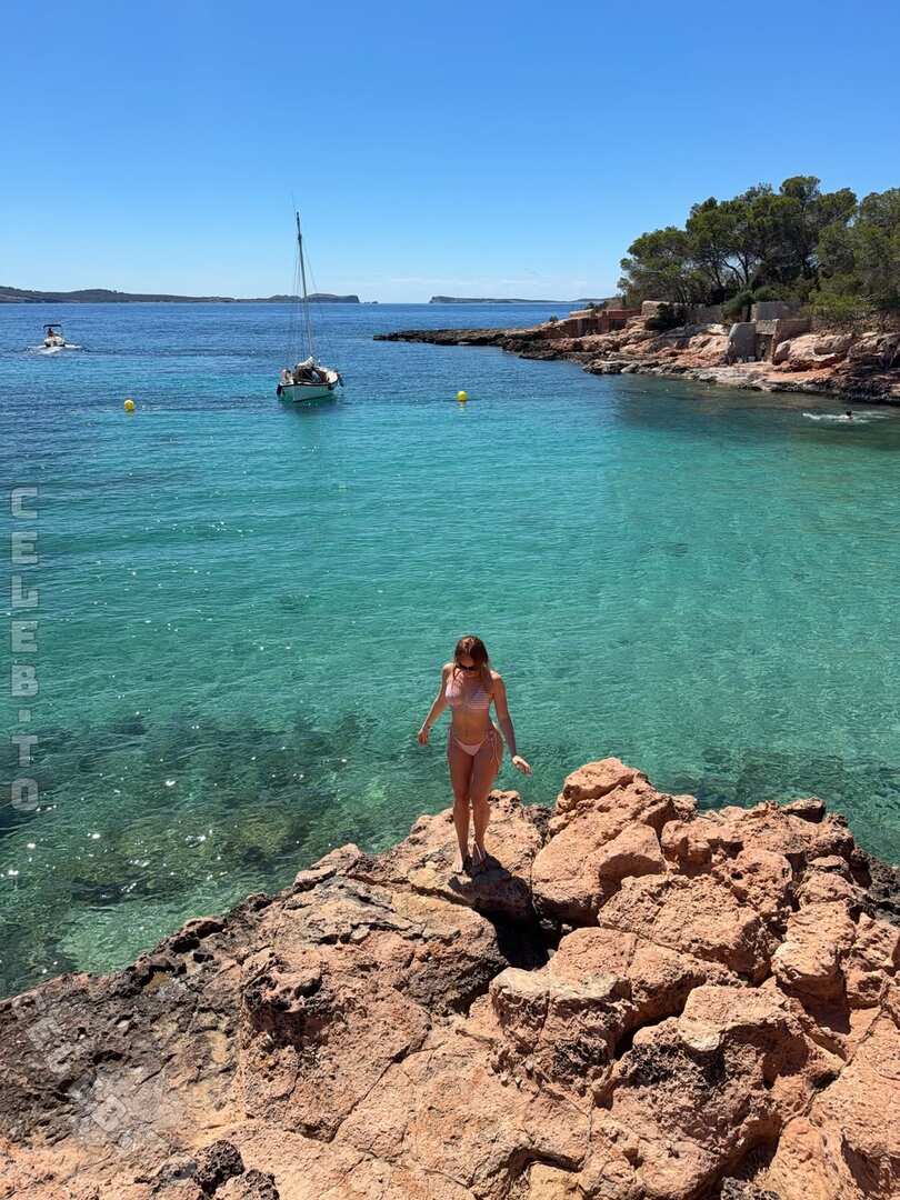 Leoobalys nude photo 6