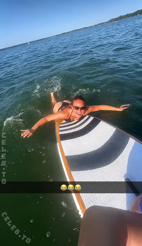 Leoobalys – The video from her snap story + the picture in better quality 🔥
