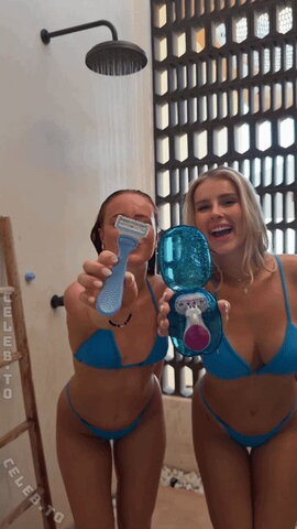 Leoobalys – Nice wobbling in a bikini