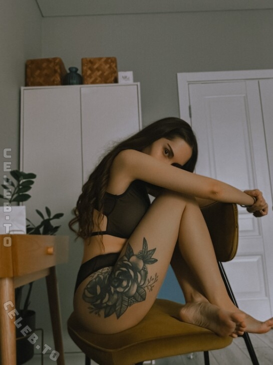 Leratlerat nude photo 10