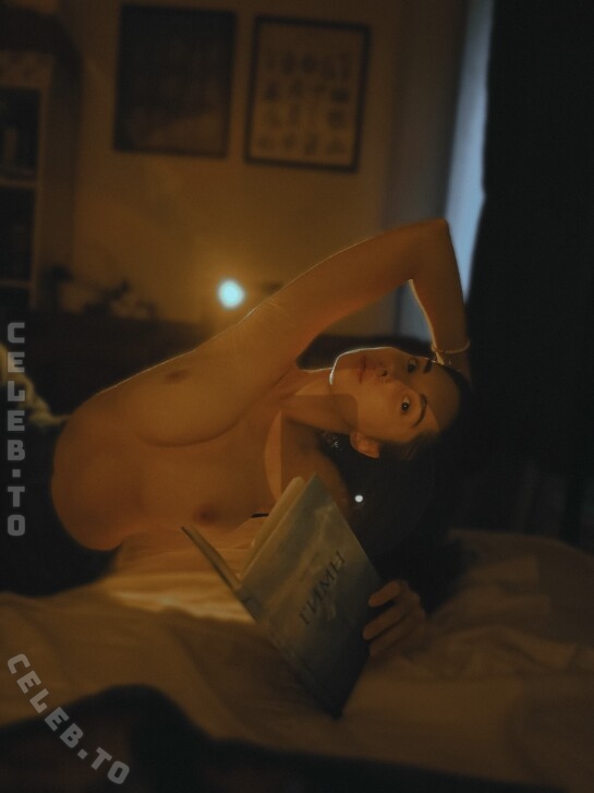 Leratlerat nude photo 10