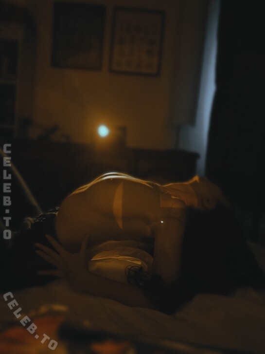 Leratlerat nude photo 11