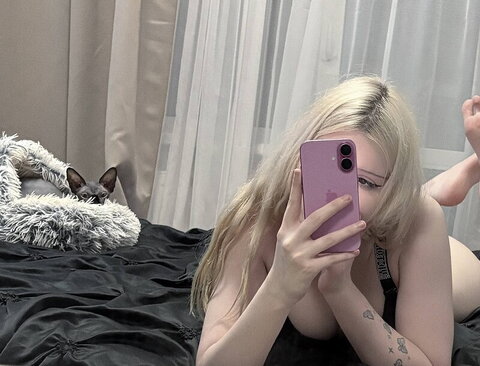 lerivip nude photo 19