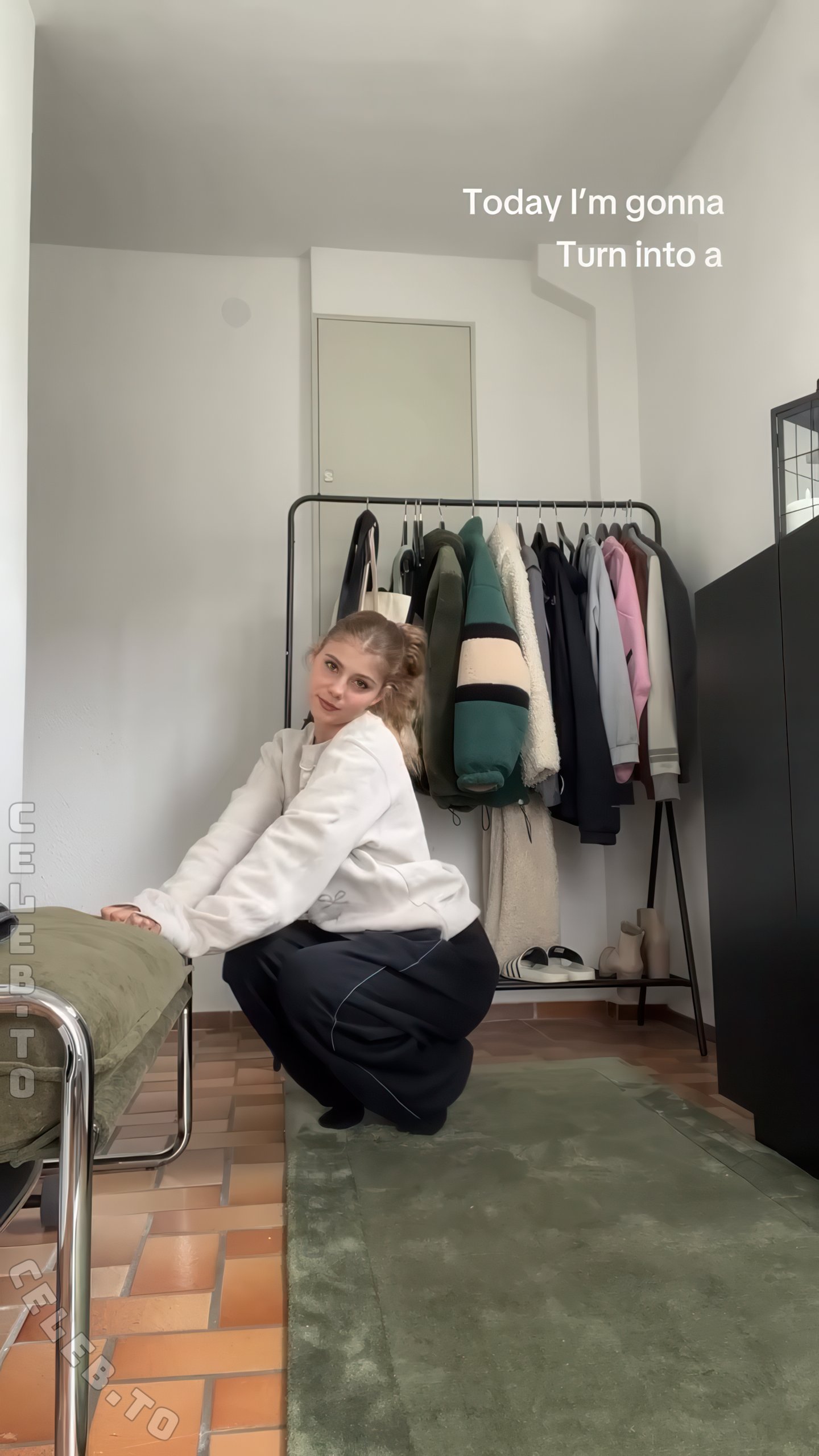 Lesley.bunny nude photo 3