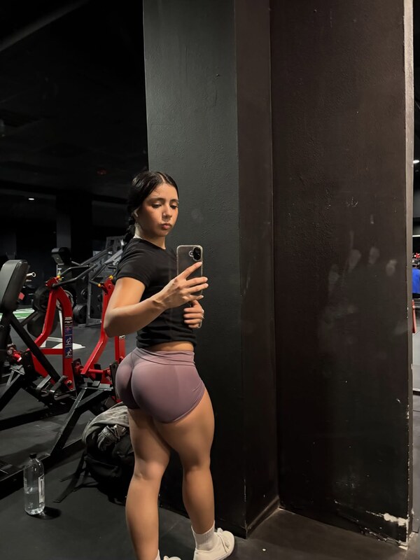 lesliem4rtinez nude photo 4
