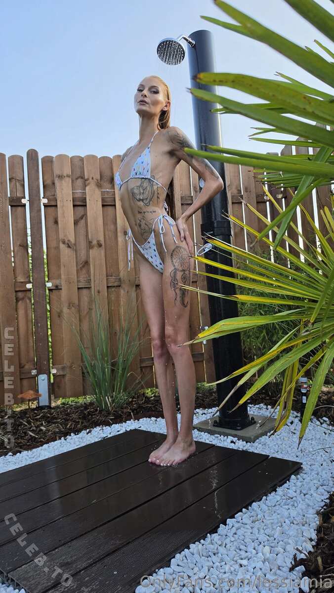 Lessia Mia nude photo 4