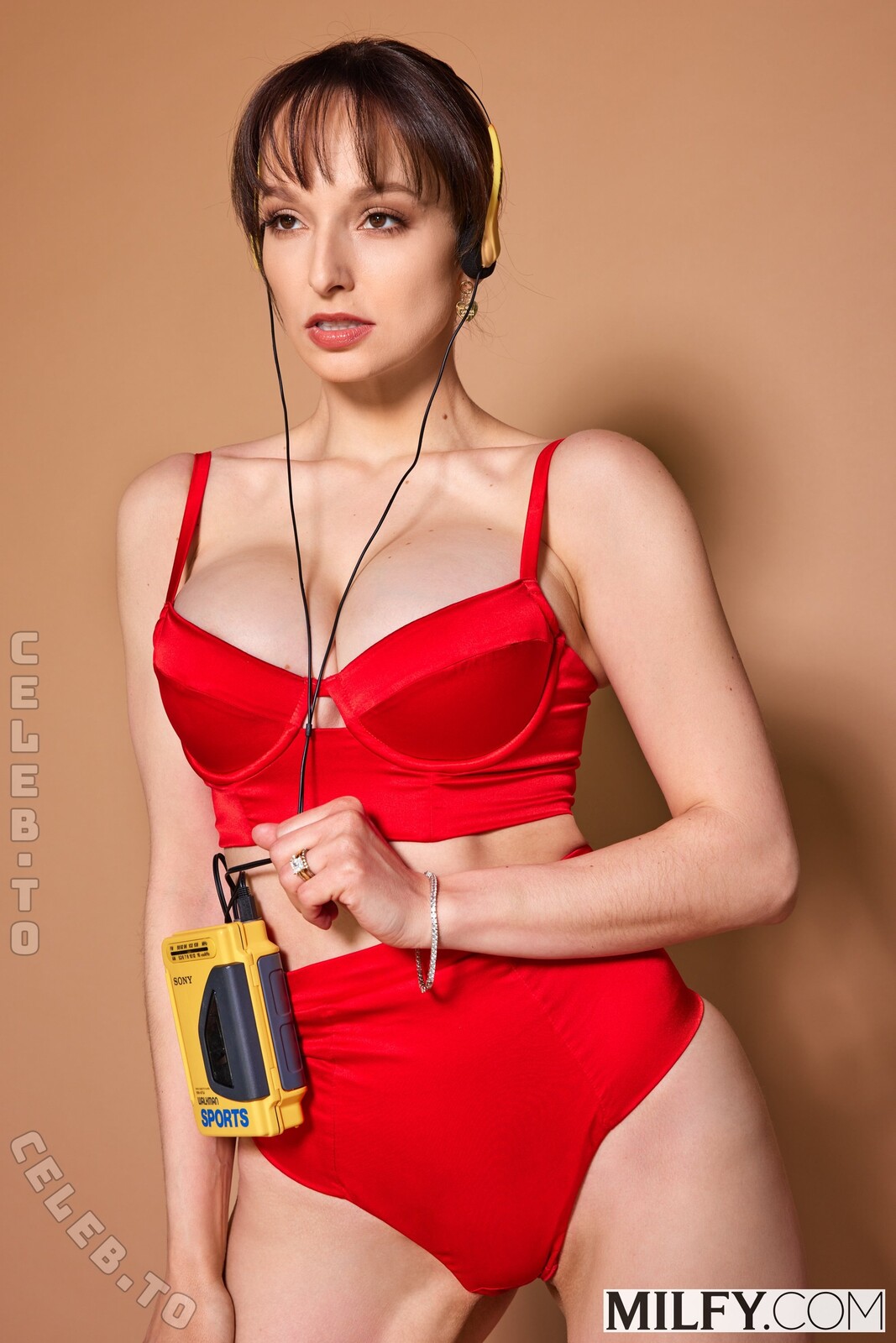Lexi Luna nude photo 3