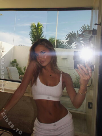 Lexi Rivera photo 5