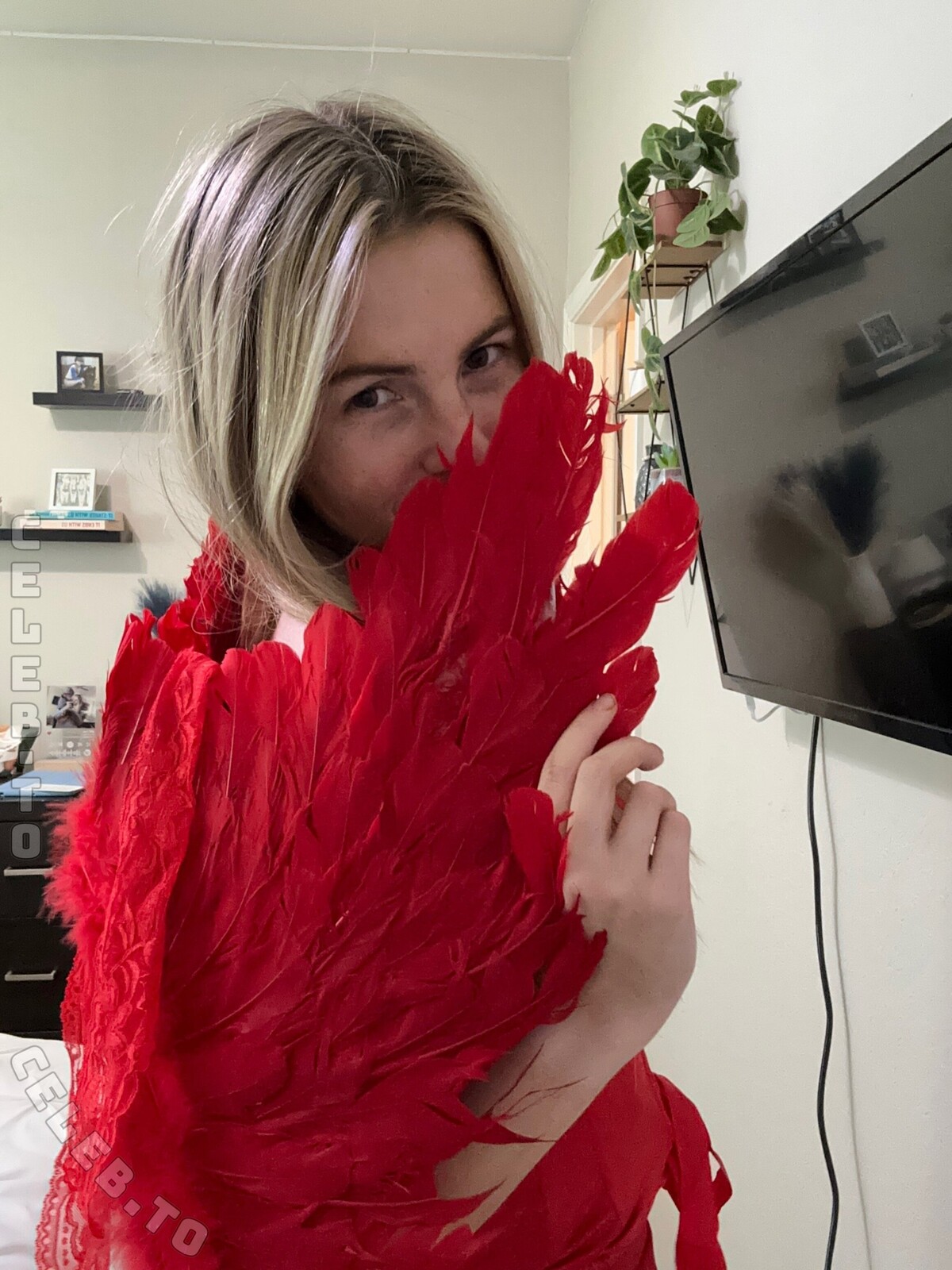 Lexi Smith nude photo 15