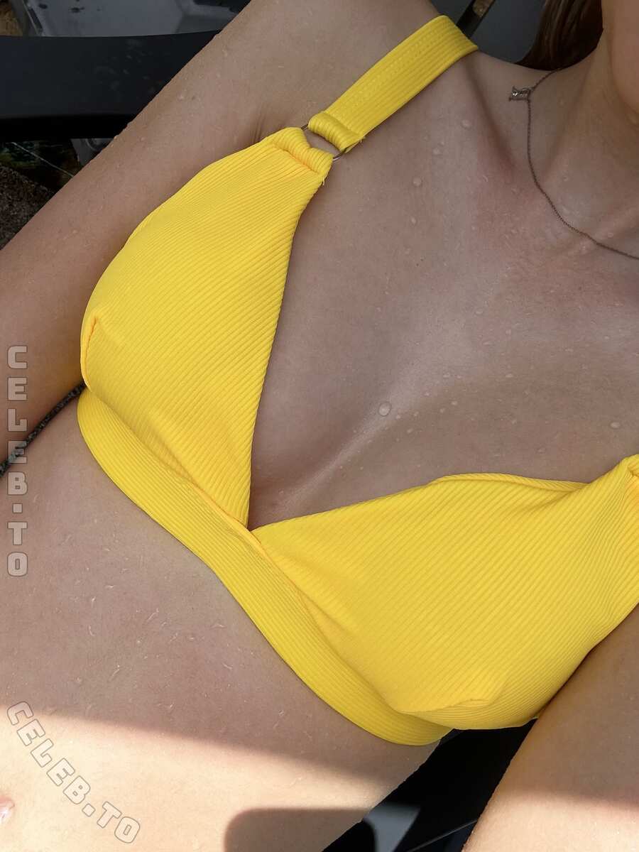 Lexi Smith nude photo 21