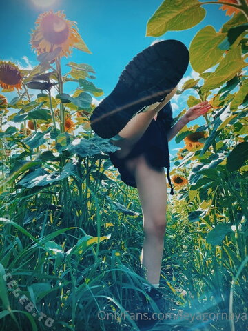 leyagornaya nude photo 6