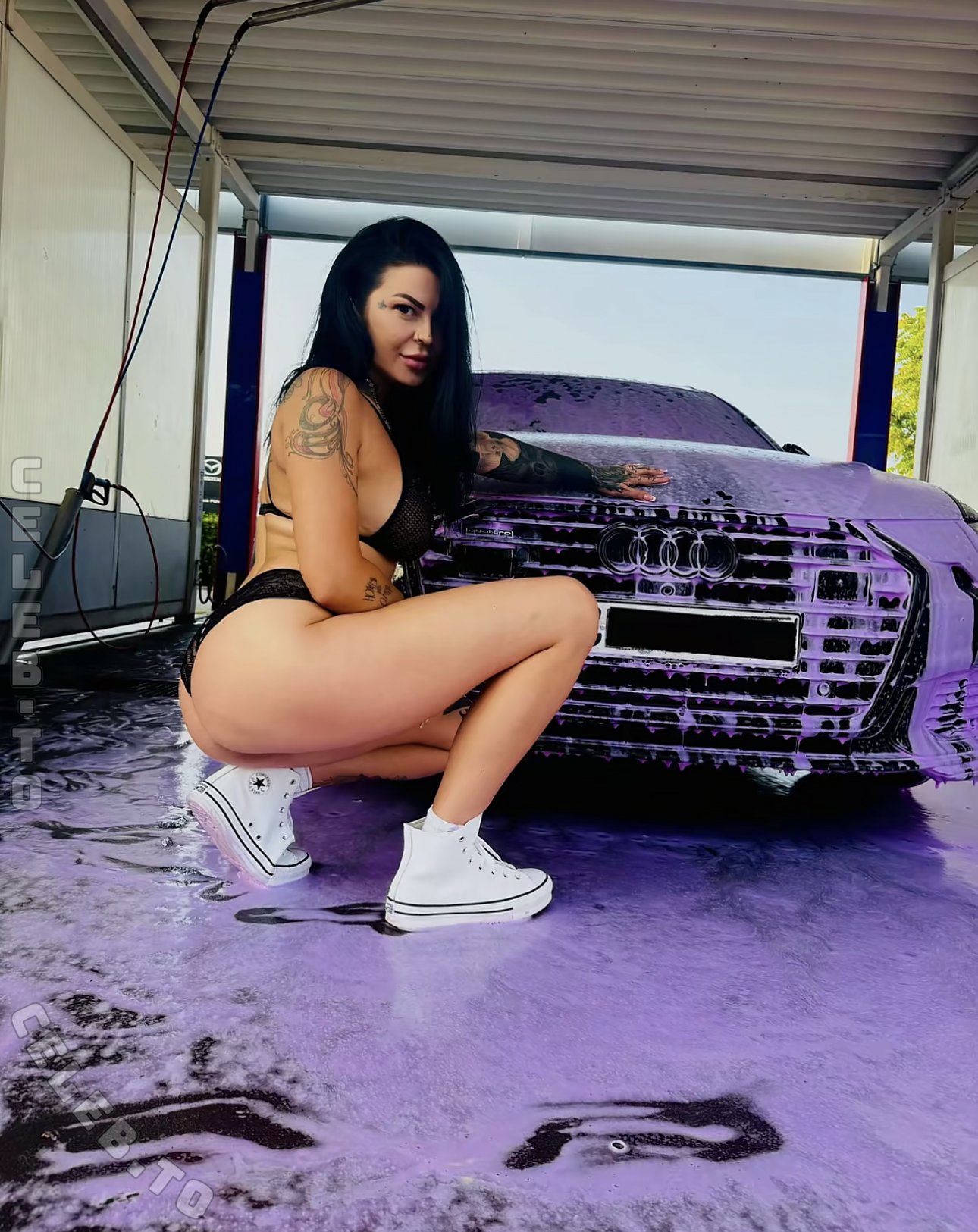 Leyalocaa nude photo 2