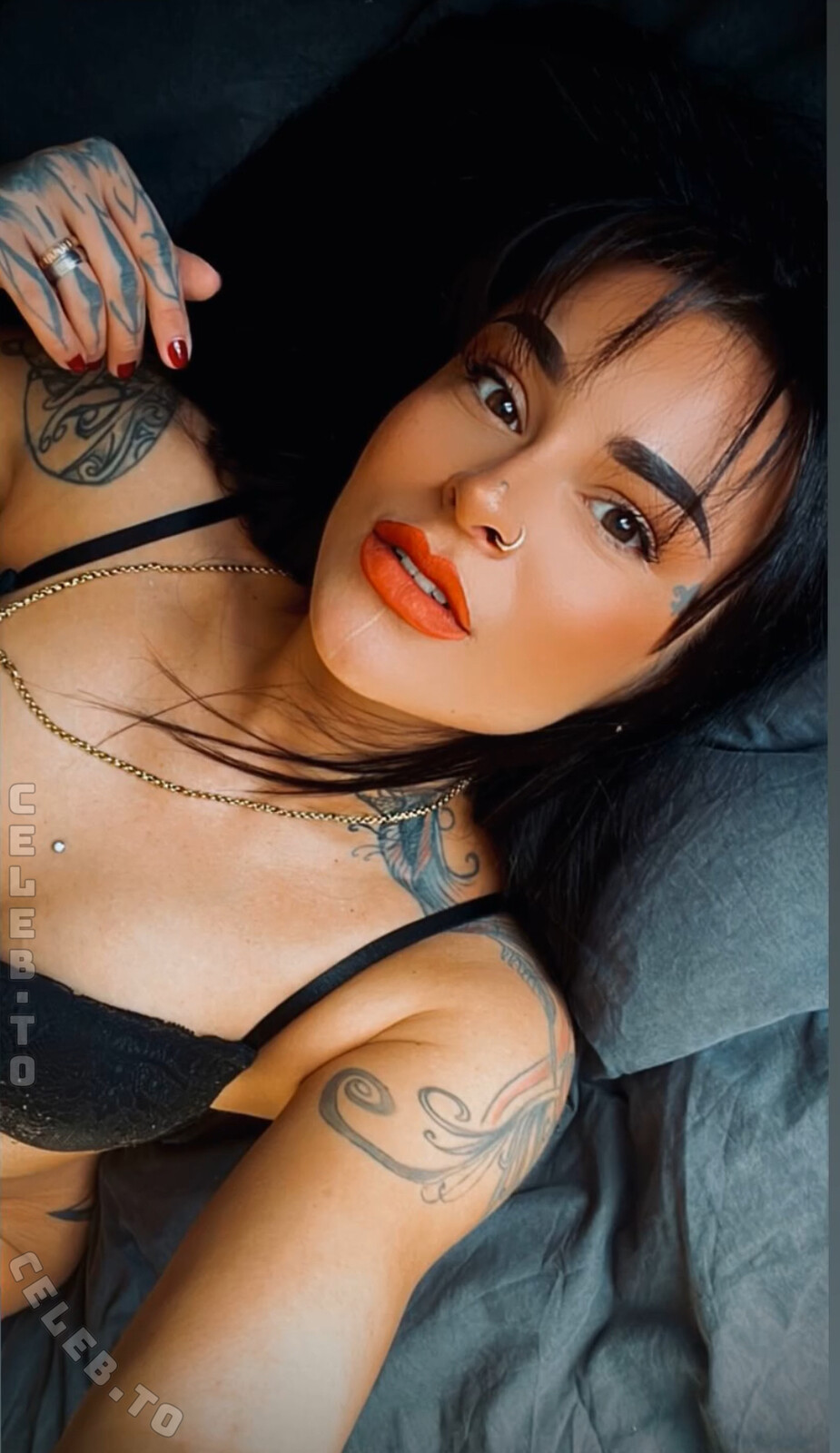 Leyalocaa nude photo 4
