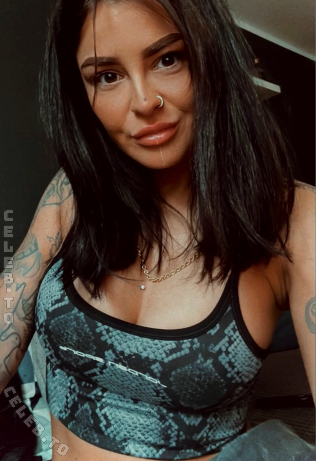Leyalocaa nude photo 5