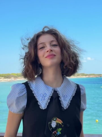 Leyla Afshonkar nude photo 6