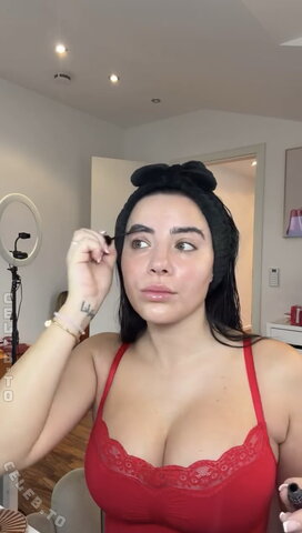 Leyla Lahouar nude photo 22