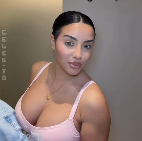 Leyla Lahouar nude photo 17