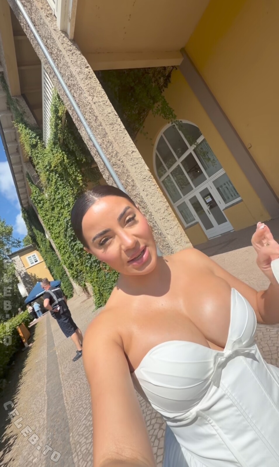 Leyla Lahouar nude photo 2