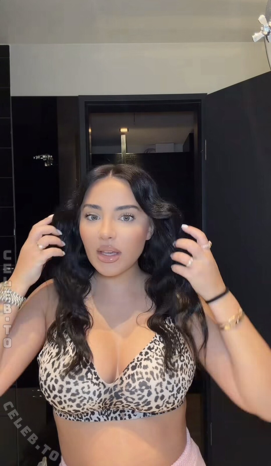 Leyla Lahouar nude photo 5
