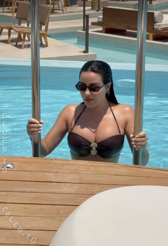 Leyla Lahouar nude photo 6