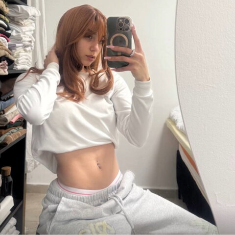 Lia Agami nude photo 2