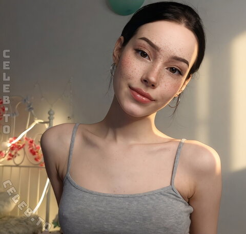 Lia Gaijin nude photo 13